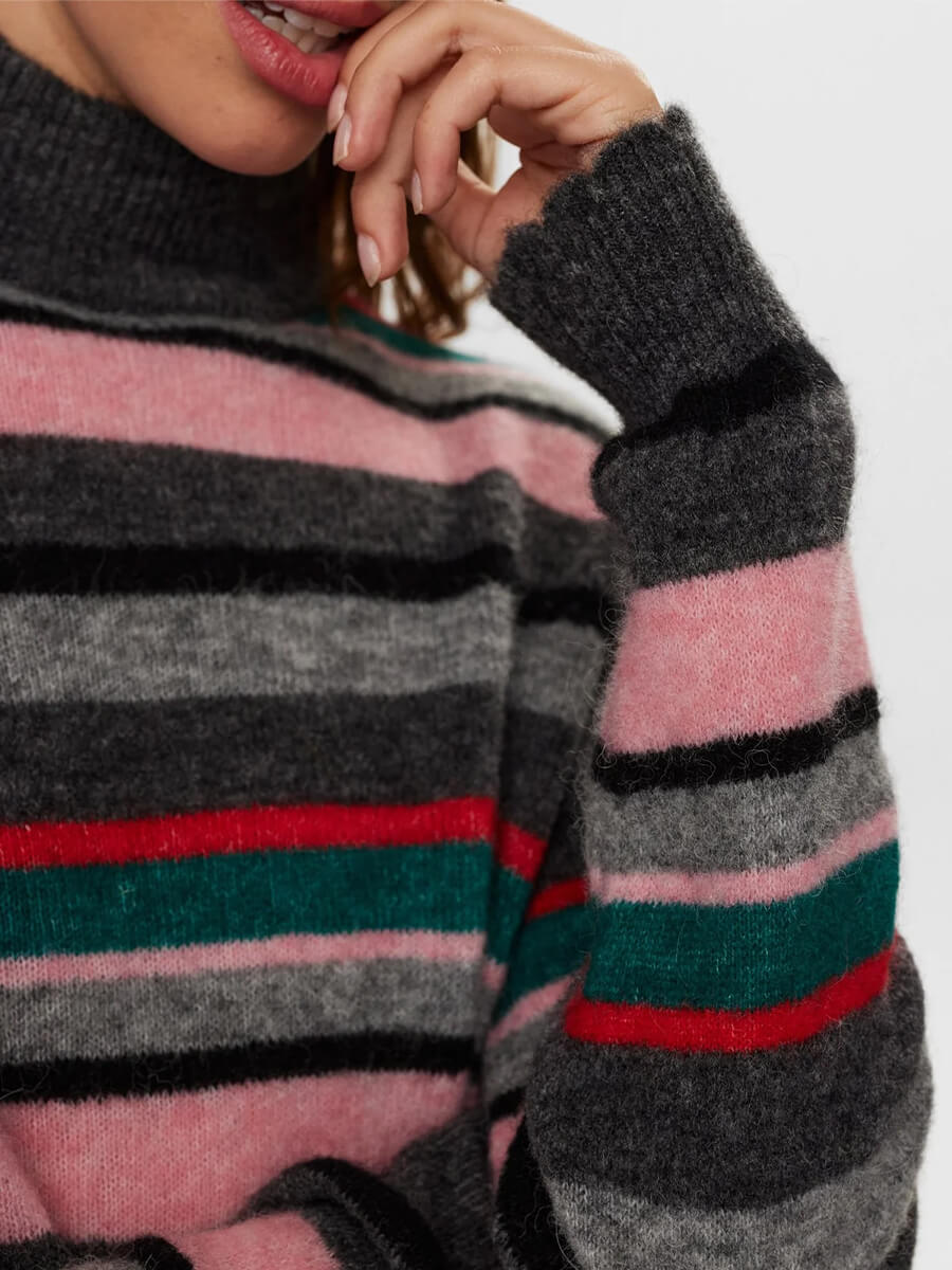 Numph-Nuriette-Stripe-Highneck-Pullover