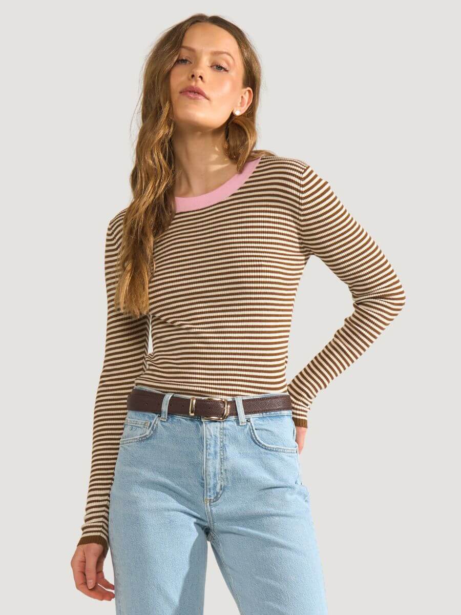 Numph - Filina Pullover - Dachshund. Brown/cream stripe with pink contrast neck. Styled with light wash Mom jeans and brown belt.