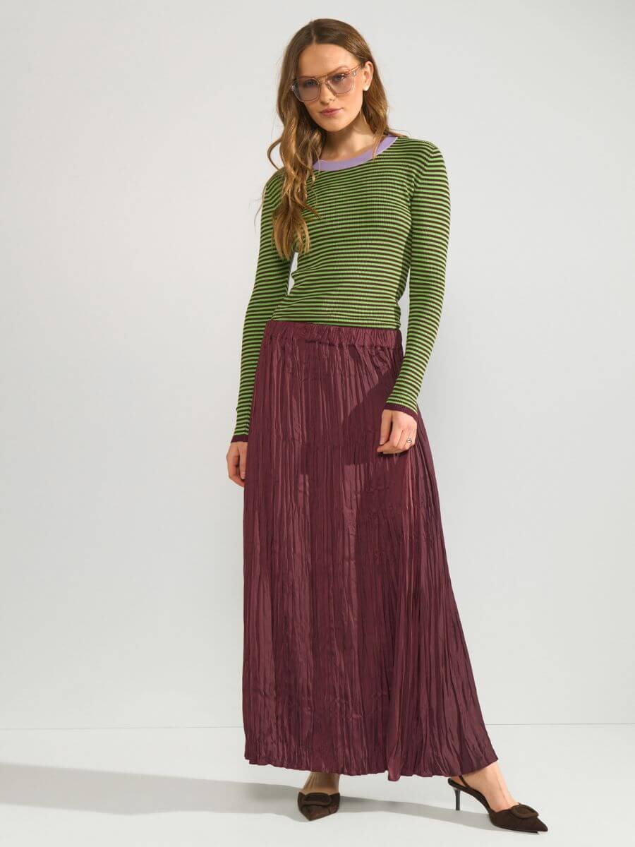Numph - Filina Pullover - Fig styled with maroon plisse skirt, oversized transparent sunglasses and black kitten heels