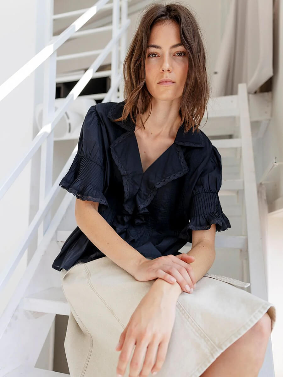 PROJECT AJ117
Gail Blouse - Black