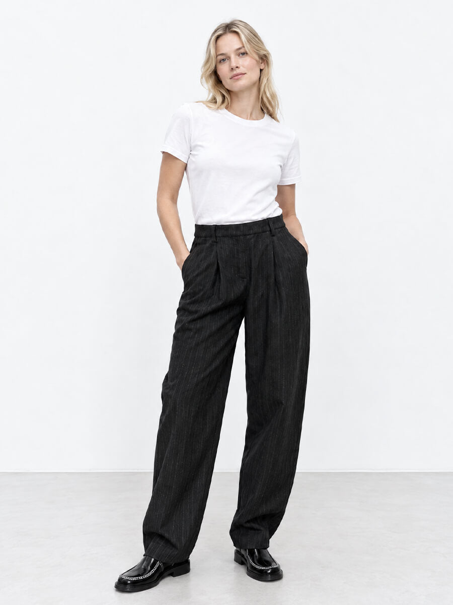 OBJECT
Paola Barrel Pants - Black Gunmetal