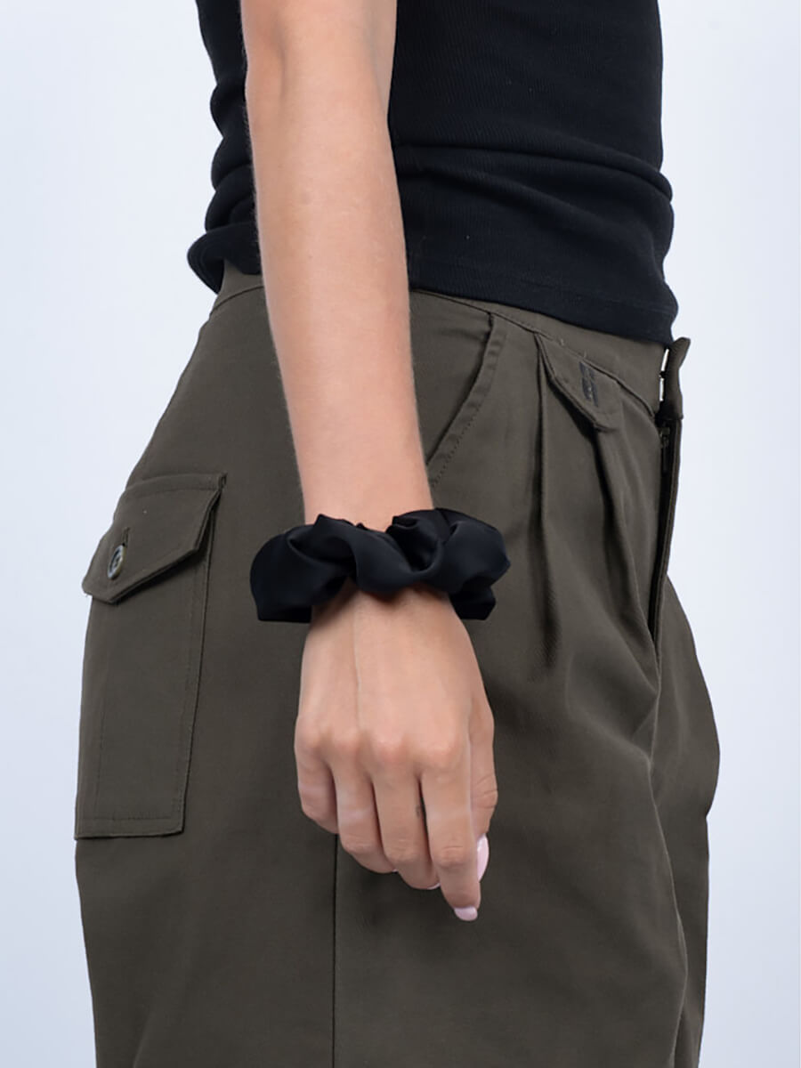 SUI AVA Ribbon Scrunchie - Black