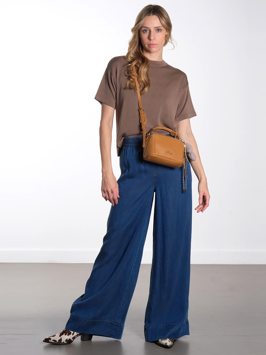 SIBIN LINNEBJERG
June T-Shirt - Mole - Numph Numiami Pants 
