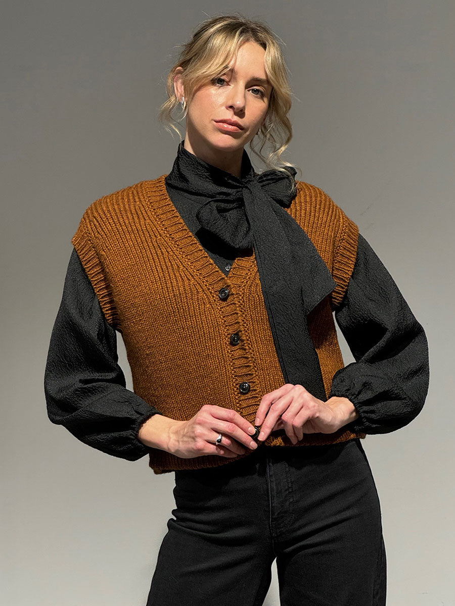 STELLA NOVA Bow Tie Shirt - Black SIBIN LINNEBJERG Imena Cardigan - Fox