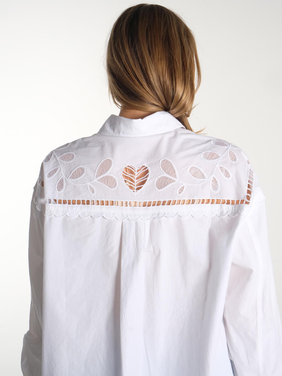 STELLA NOVA
Embroidery Anglaise Oversized Shirt - Off white