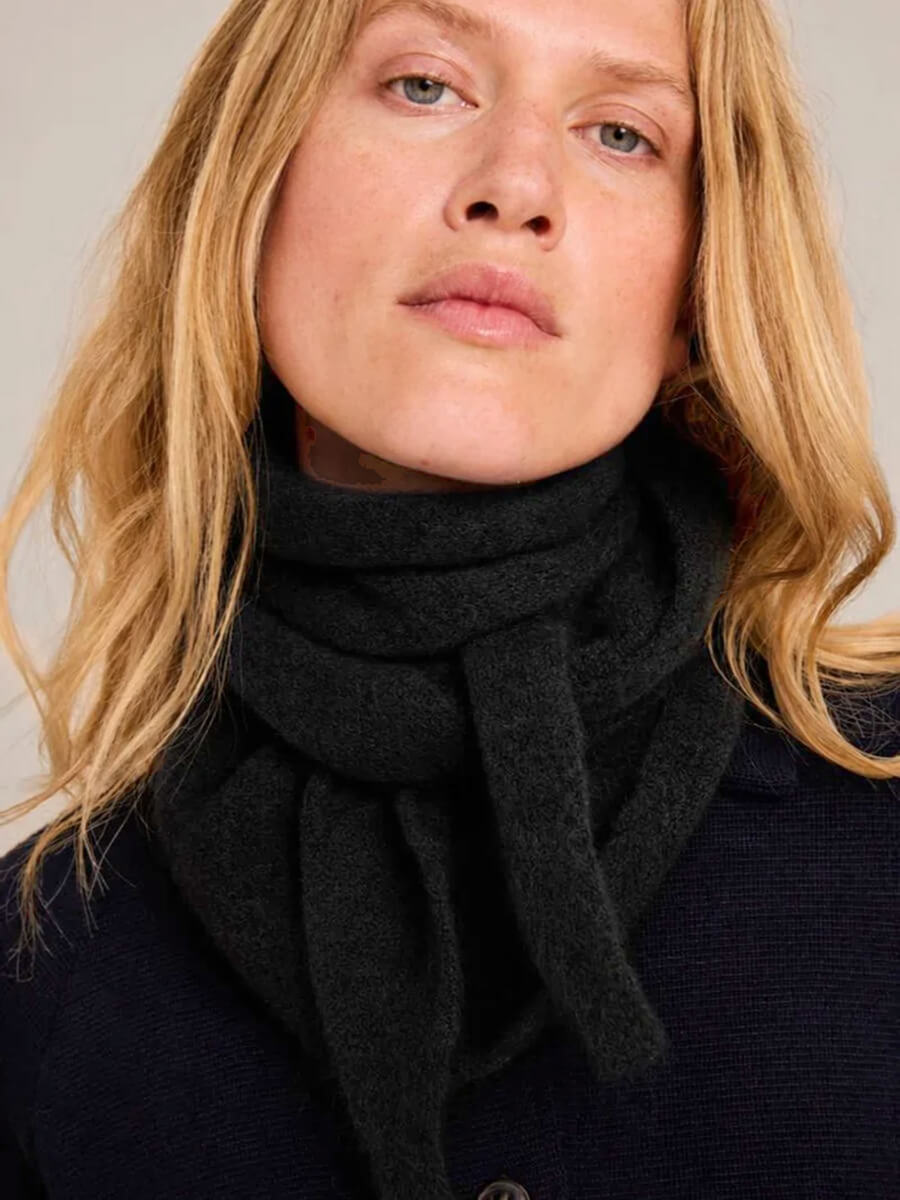 SIBIN LINNEBJERG
Liv Scarf - Black