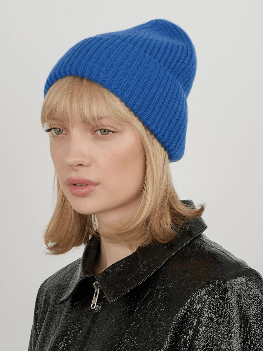 Sui-Ava-Cashmere-Beanie-Blue