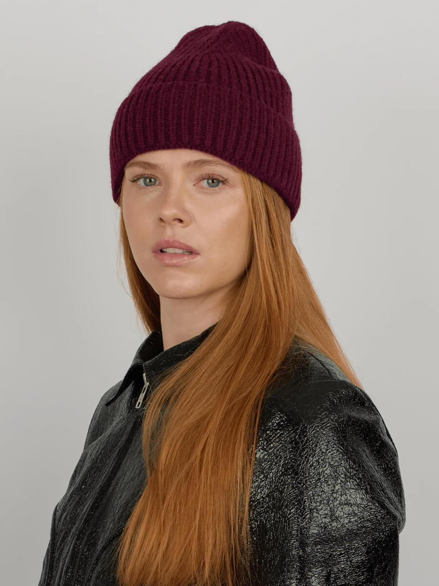 Sui-Ava-Nico-Beanie-Bordeaux