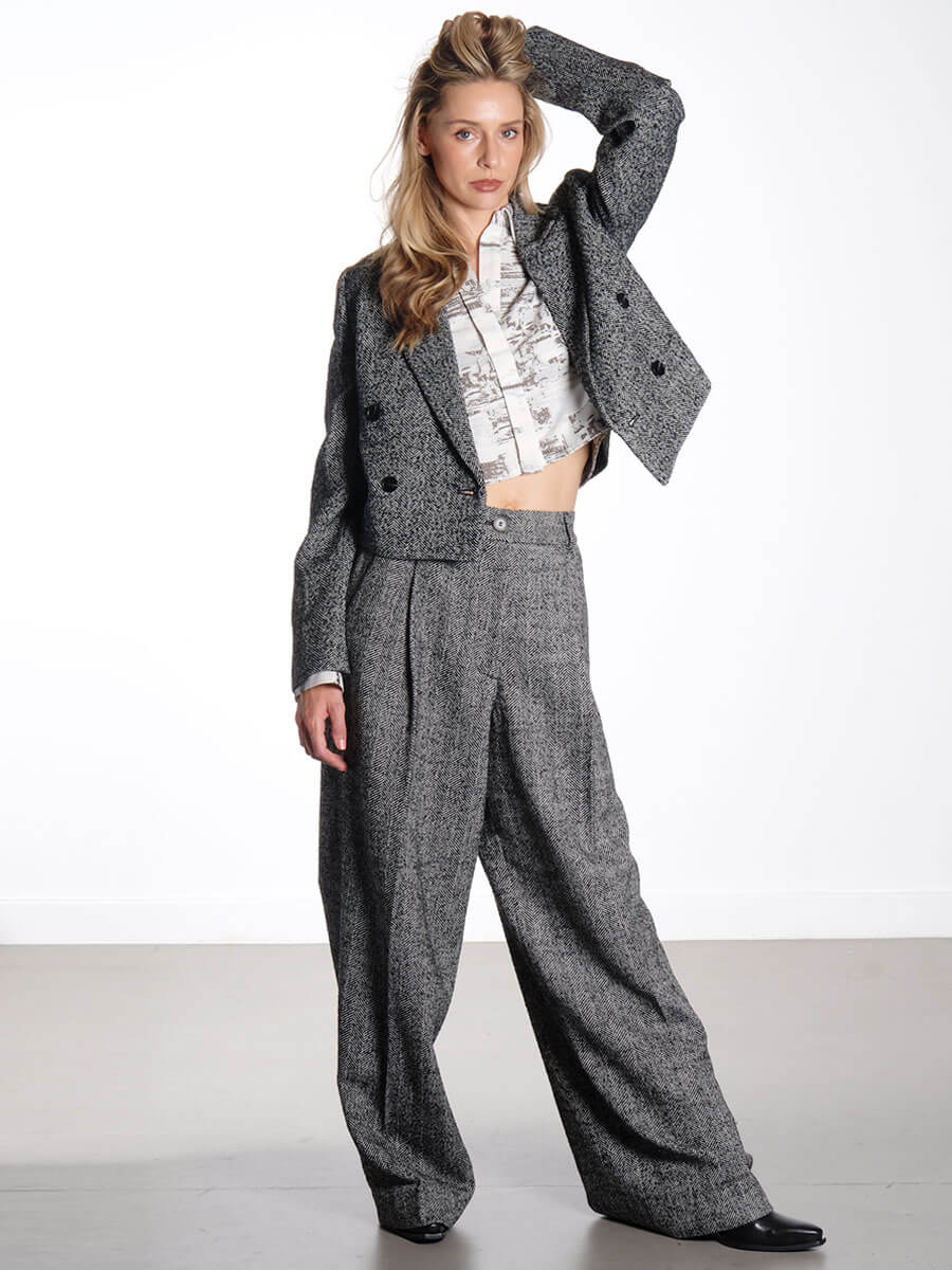 essentiel-antwerp-Godly-Cropped-Blazer-Grant-Wide-Leg-Pants