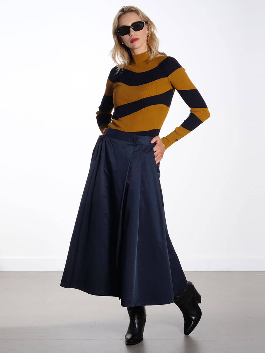 essentiel antwerp Goose Knit Sweater Brown & Black Object Dina Skirt