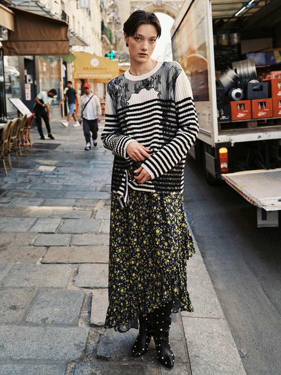 essentiel antwerp Iliene Skirt - Navy  Insane Sweater