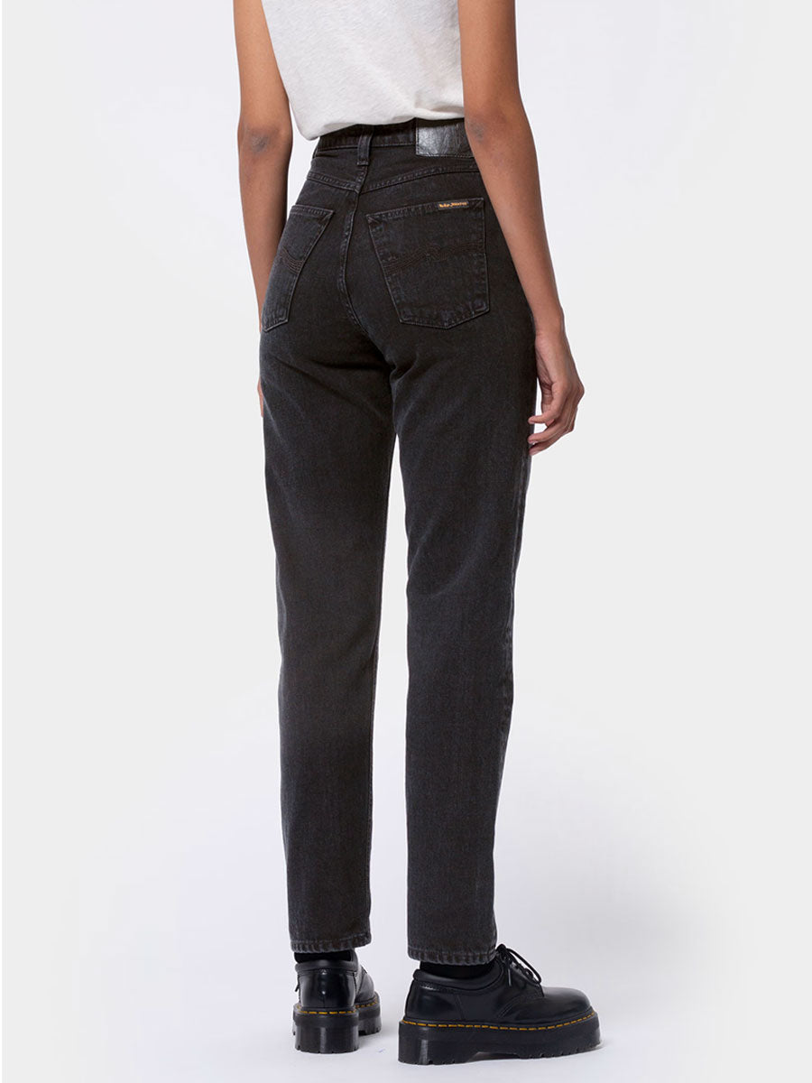 Nudie Jeans Breezy Britt - Black Worn