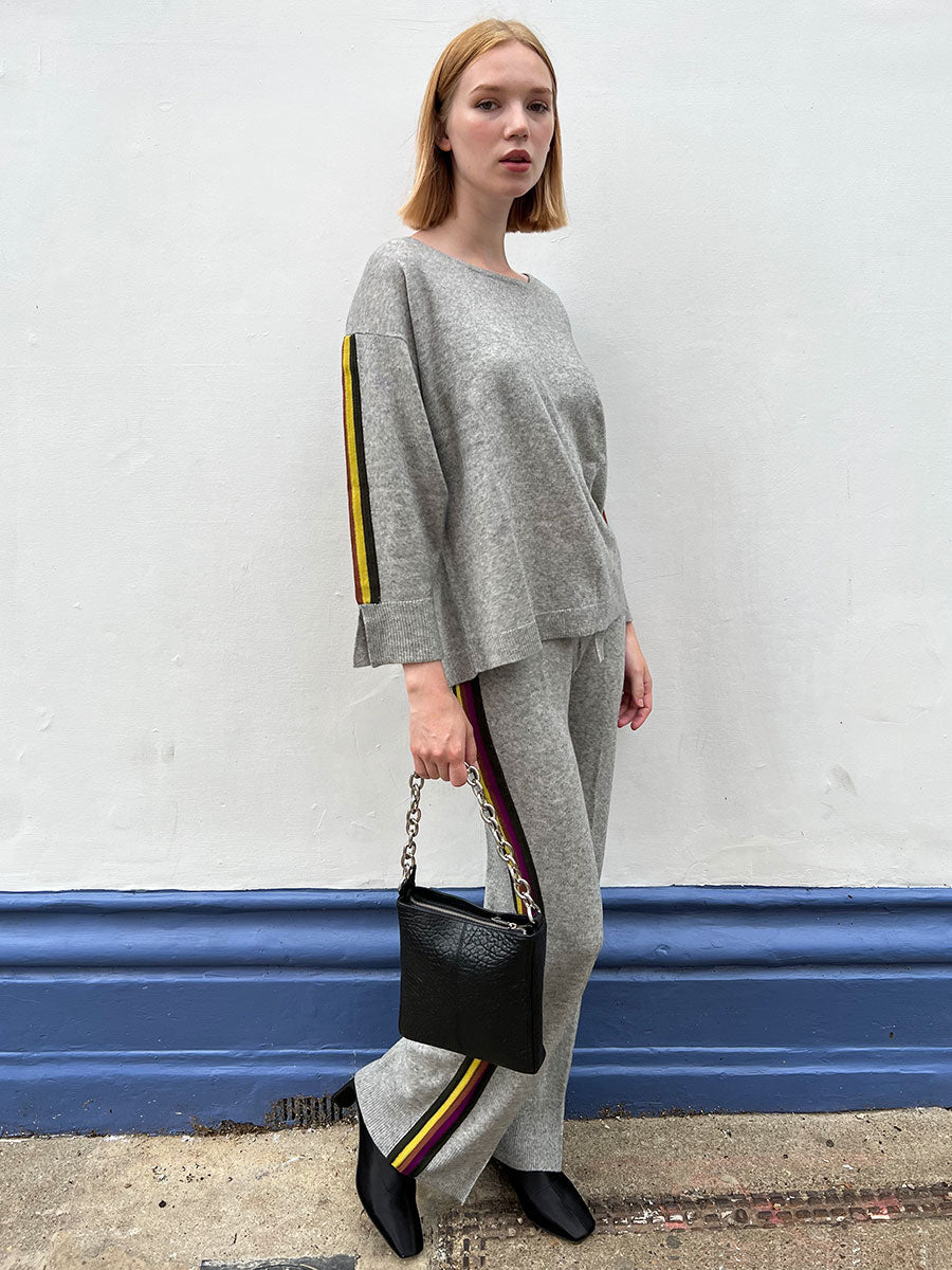 M.-Wiesneck-Milot-Jumper-+-Nica-Knitted-Trousers-(1)
