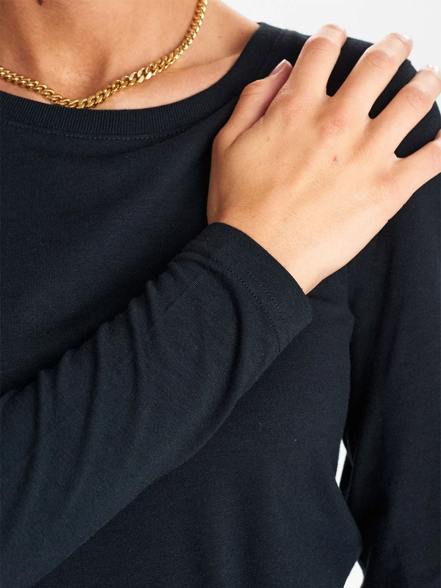 Numph-Nukazumi-Long-Sleeve-T-shirt-Caviar