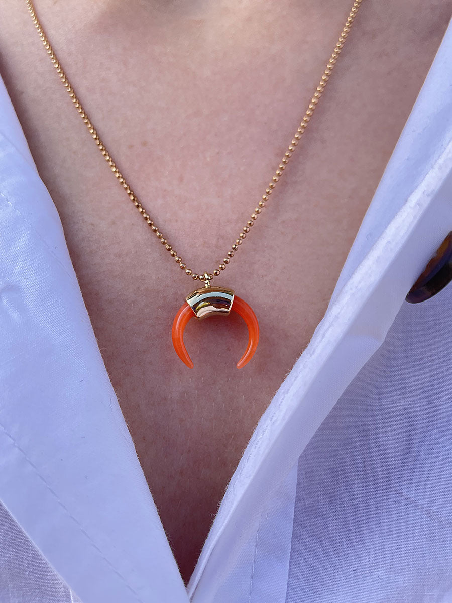 Pranella-pranella-friihof-siig-horn-pendant-necklace-orange