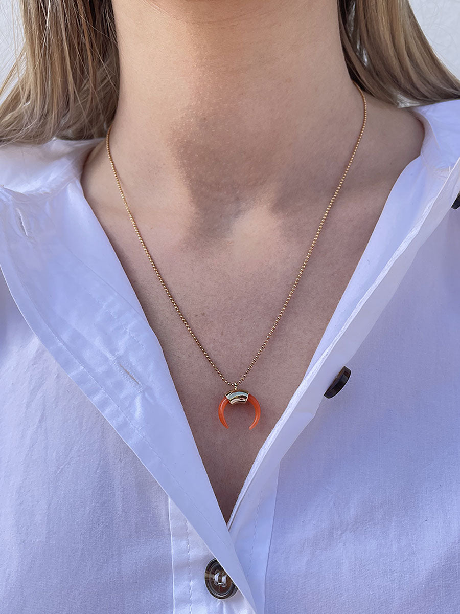 Pranella-pranella-friihof-siig-horn-pendant-necklace-orange